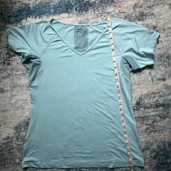 Eddie Bauer Sky Blue V-Neck Women's Sports Tee - Picture 2 of 6